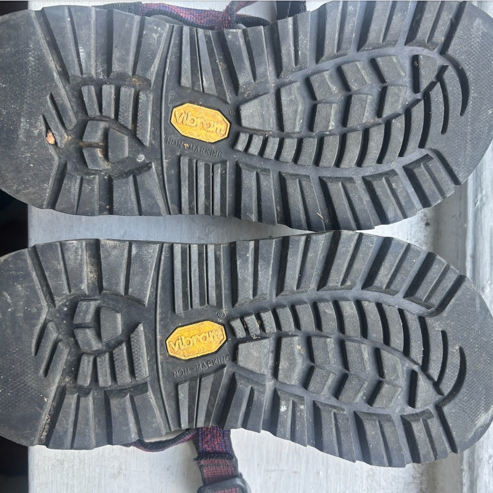 Chacos - Picture 3 of 4